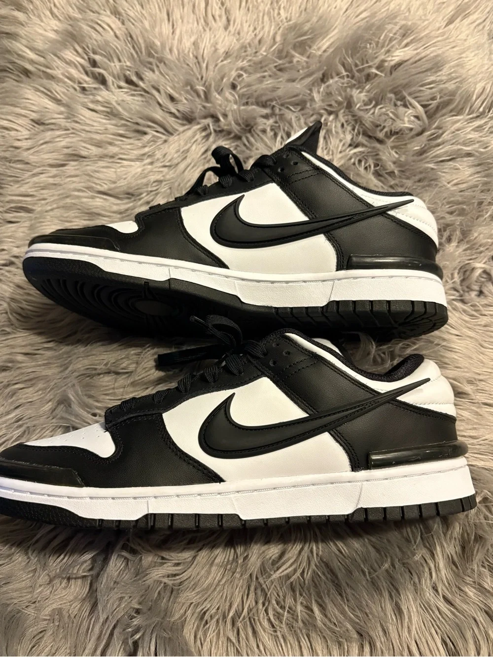 Nike Men’s Dunks Low-Top Sneakers - Black/White Sz 11